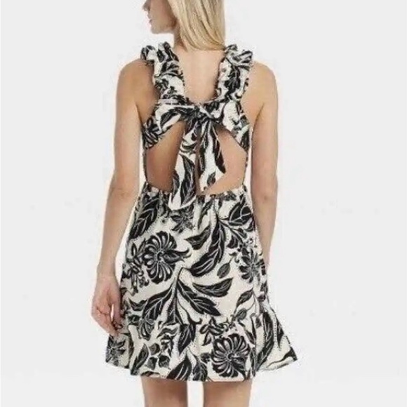 WHO What Wear  Floral Sun Dress Boho Sundress Backless pockets medium NWT - Picture 2 of 5